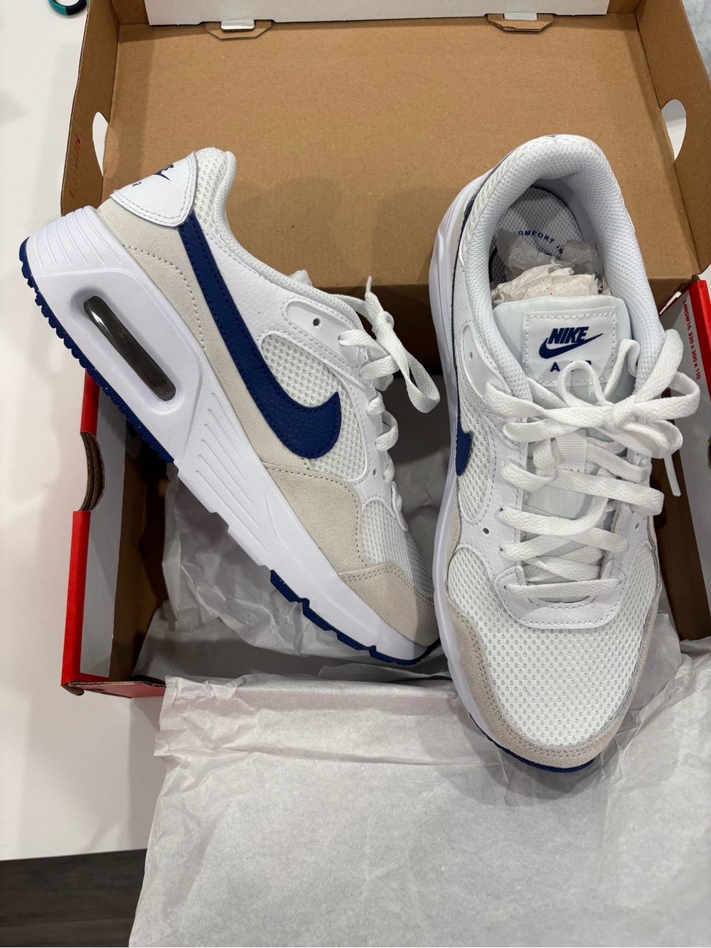 Women’s Nike White & Navy Air Max SC
